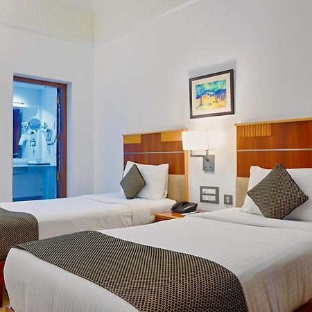 Contour Backwaters Hotel Resort & Convention Centre Rāmankari Extérieur photo