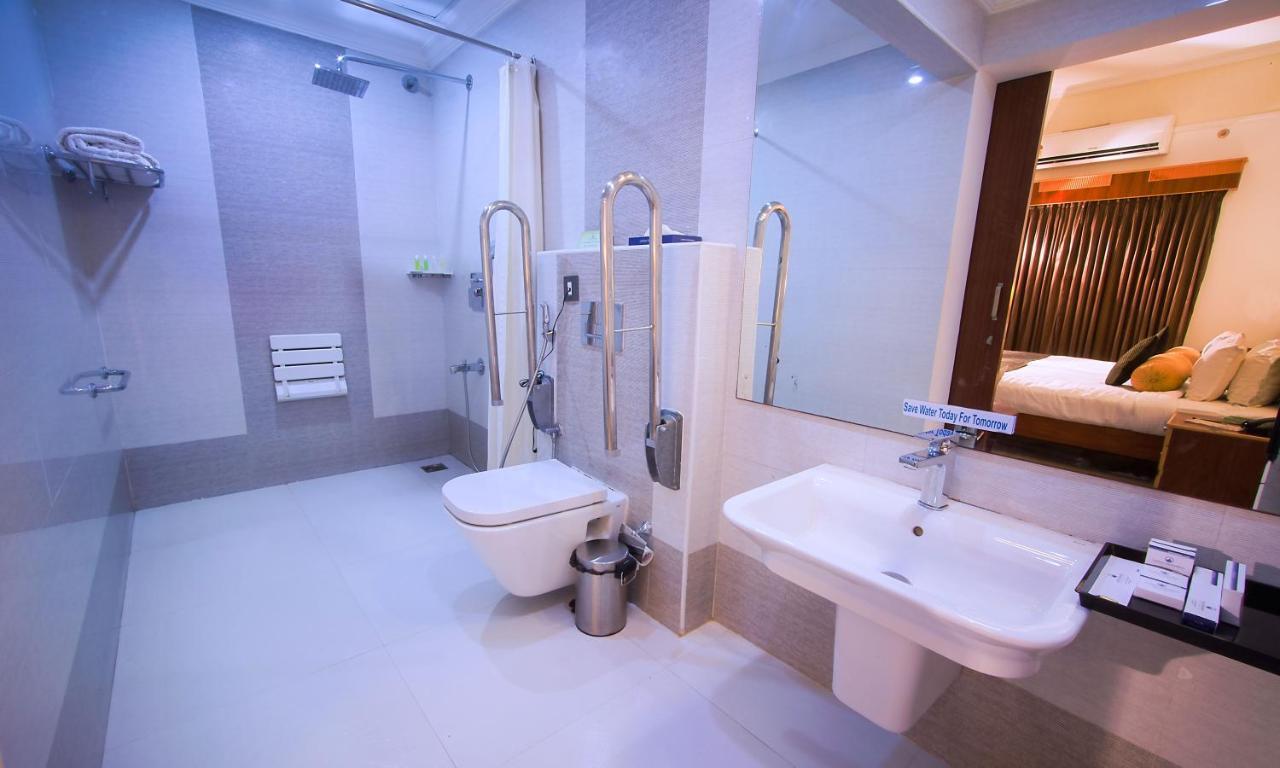Contour Backwaters Hotel Resort & Convention Centre Rāmankari Extérieur photo